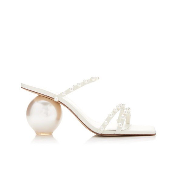 Cult Gaia
Ilona Pearl-Embellished Leather Sandals - Picture 7 of 15